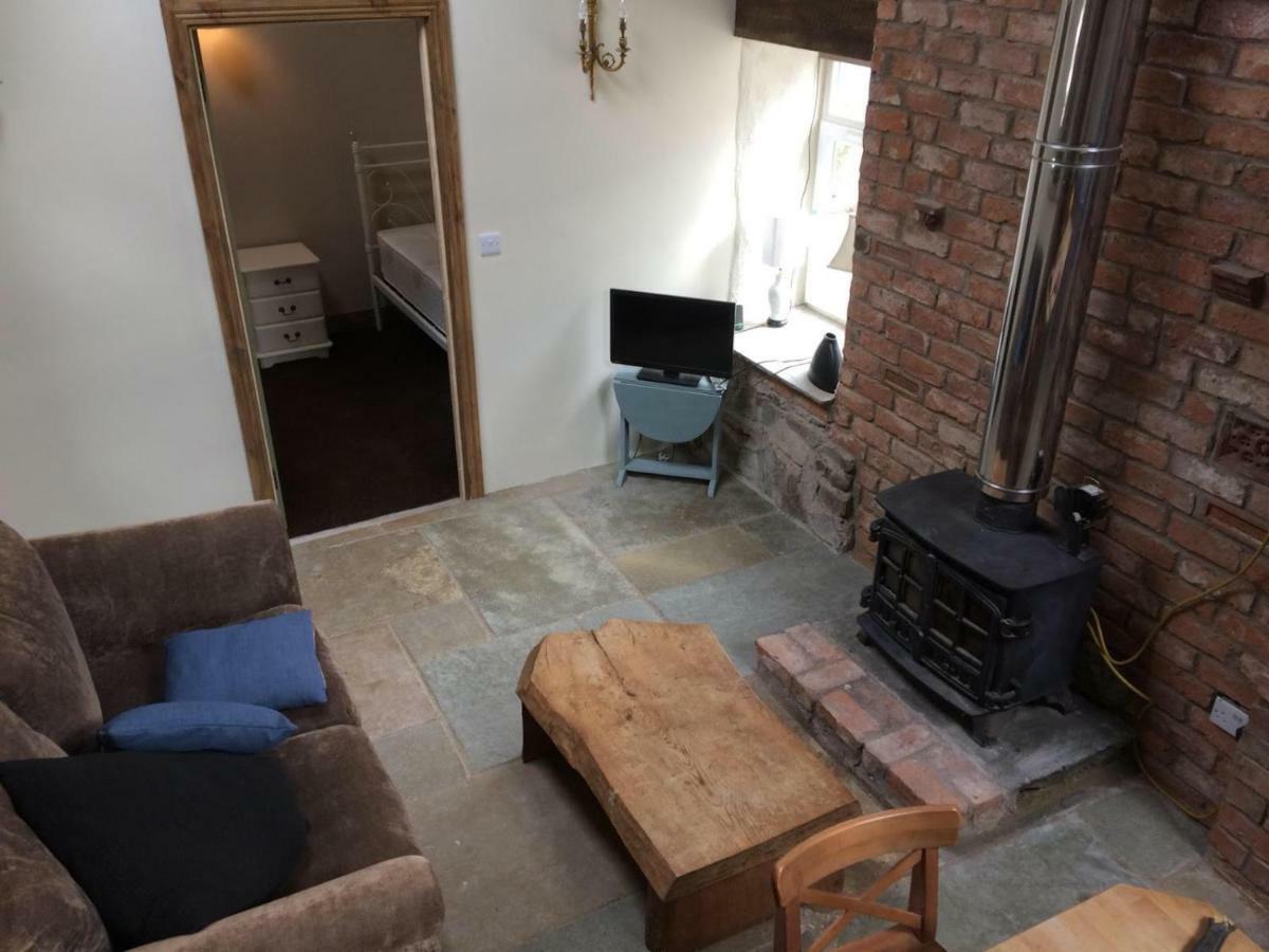 Tracey'S Farmhouse Cottage เบลฟาสต์ ภายนอก รูปภาพ